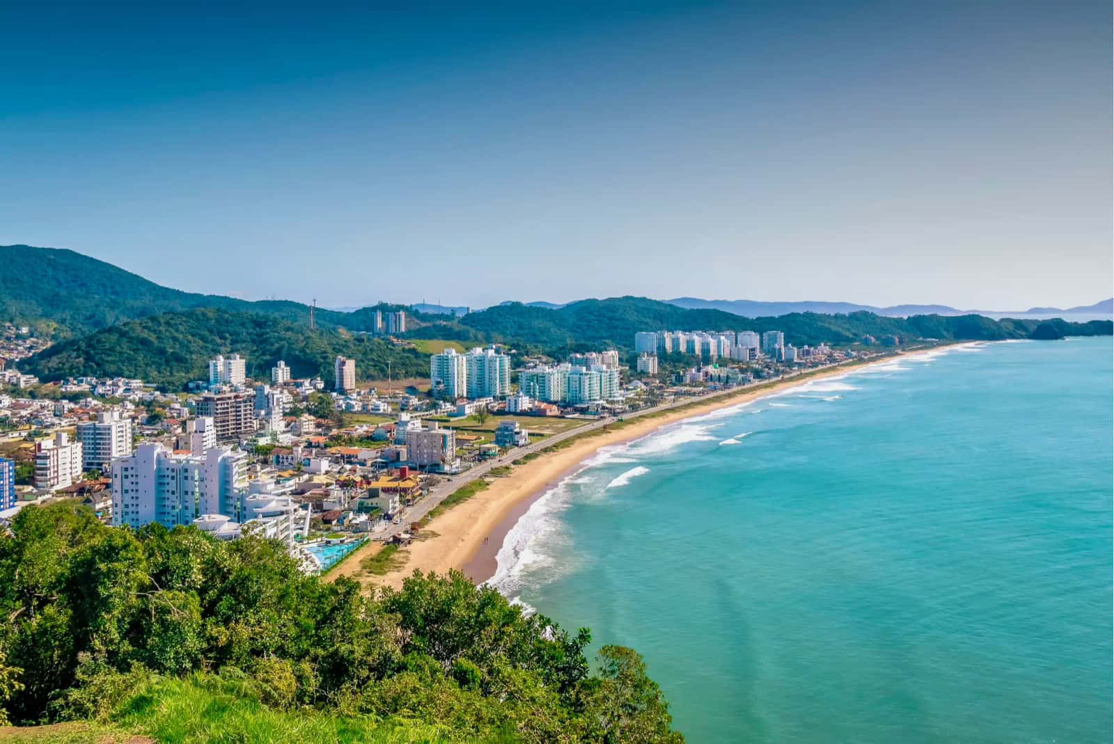 Vista de fachada contemporânea