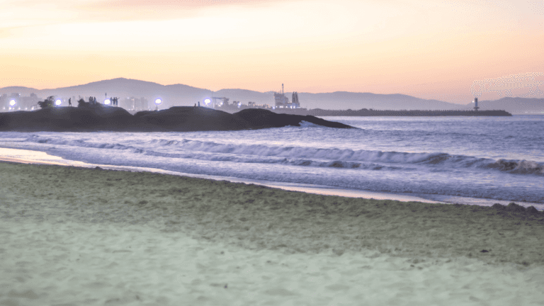 as-melhores-praias-de-itajai-sc-roteiro-para-quem-ama-o-litoral
