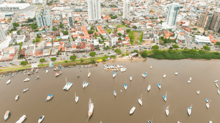 bairro-santa-regina-em-itajai-como-e-viver-neste-local