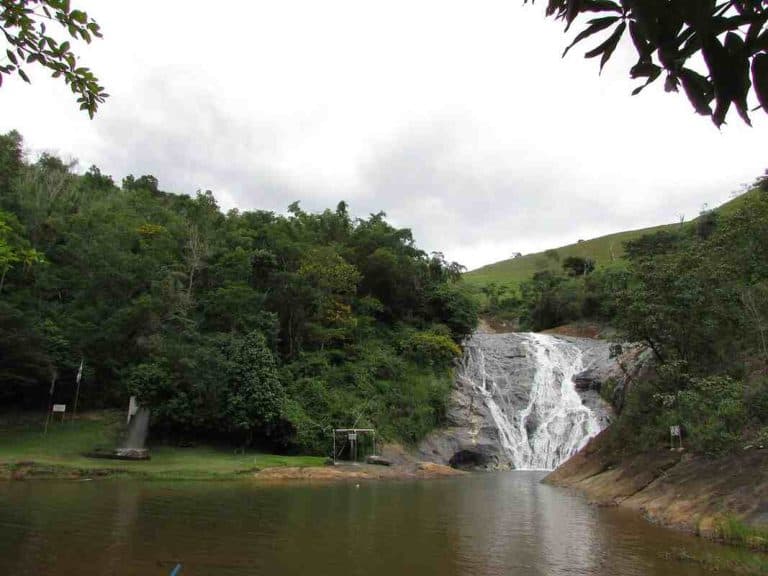 cachoeira-em-itajai-lugares-para-explorar-a-natureza-na-cidade